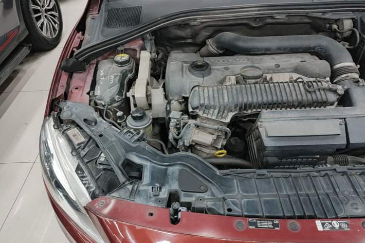Used Volvo S60 2014 T5 Zhiyi Edition Engine Bay Right