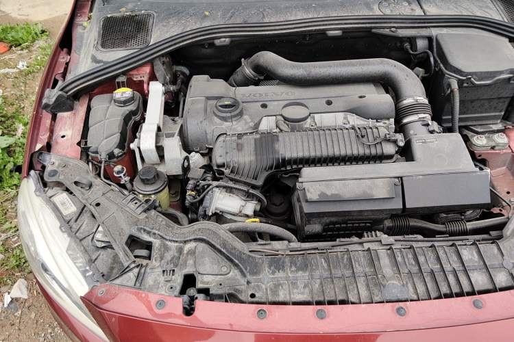 Used Volvo S60 2014 S60L T5 Smart Upgrade Edition Engine Bay Right