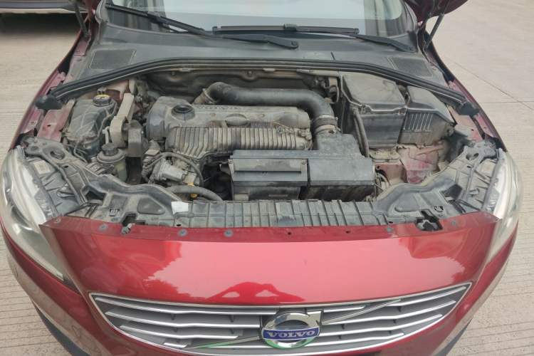 Used Volvo S60 2014 T5 Zhiyi Edition Engine Bay