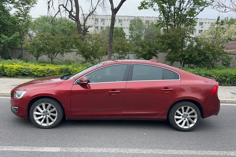 Used Volvo S60 2014 S60L 2.0T Zhiyuan Edition Exterior 2