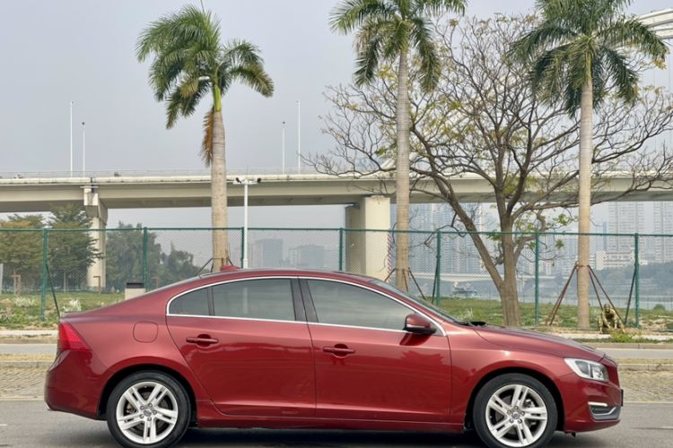 Used Volvo S60 2014 S60L T5 Intelligent Drive Edition Exterior 4
