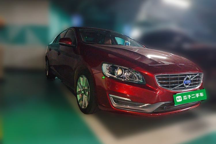 Used Volvo S60 2014 S60L 2.0T Zhiyuan Edition Front Right 45 Deg