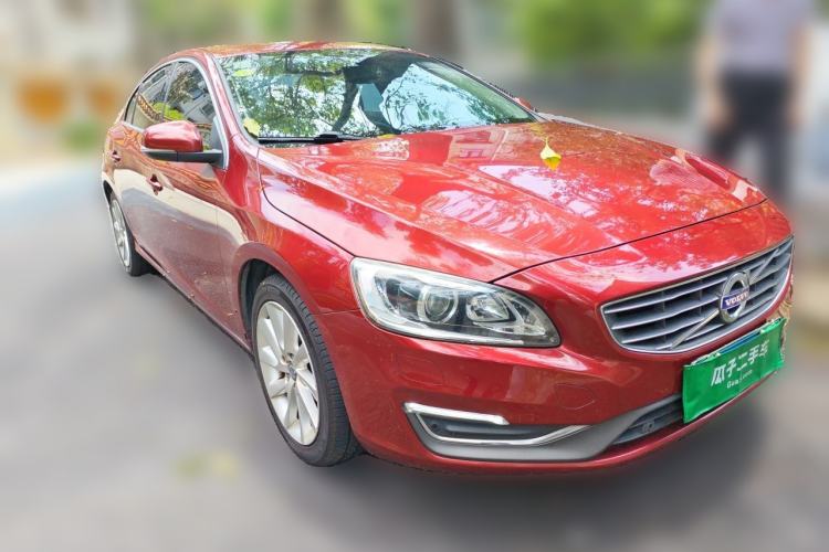 Used Volvo S60 2014 S60L 2.0T Zhiyuan Edition Front Right 45 Deg