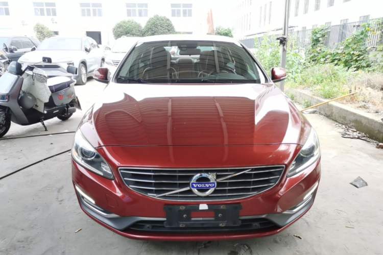 Used Volvo S60 2014 S60L 2.0T Zhiyuan Edition Front