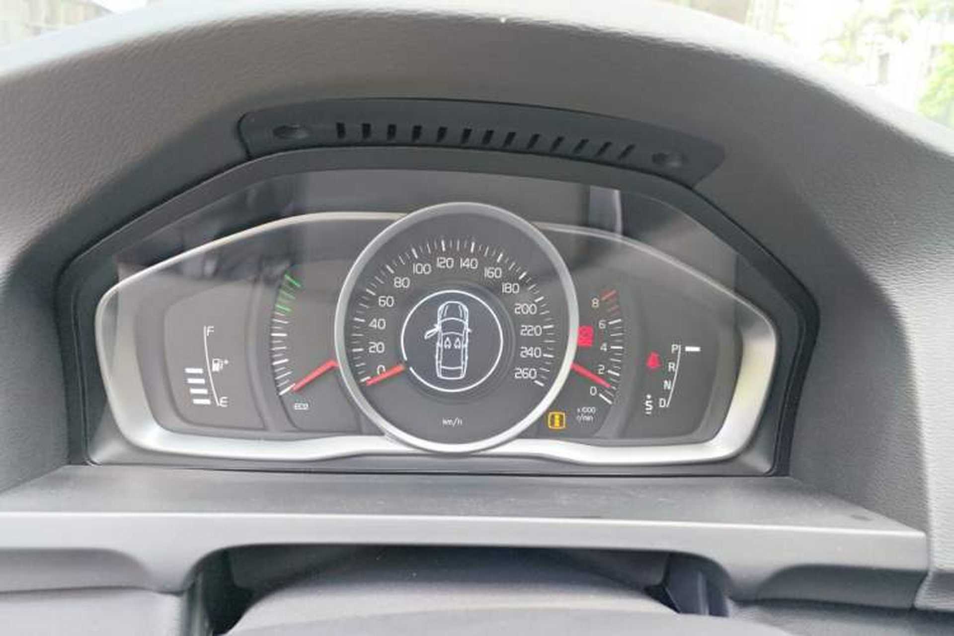 Used Volvo S60 2014 S60L 2.0T Zhiyuan Edition Instrument Cluster