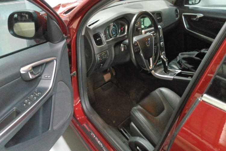 Used Volvo S60 2014 S60L T5 Intelligent Drive Edition Interior 3
