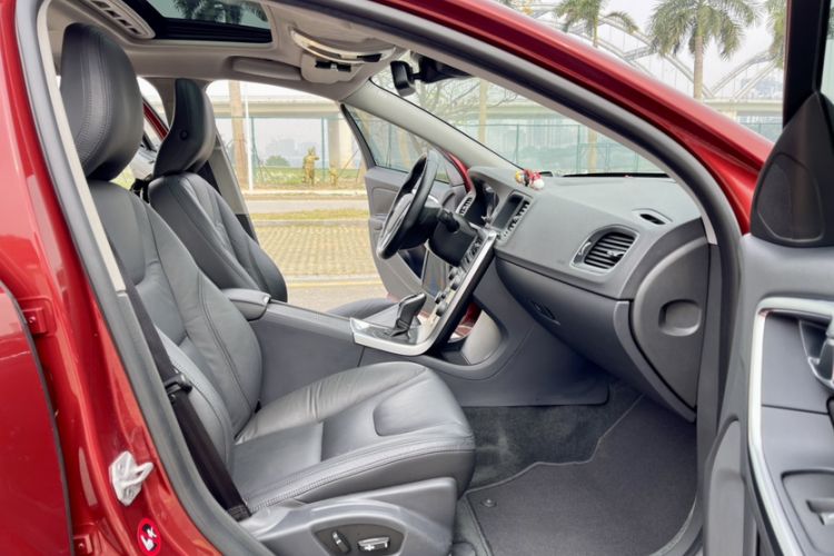 Used Volvo S60 2014 S60L T5 Intelligent Drive Edition Interior 5