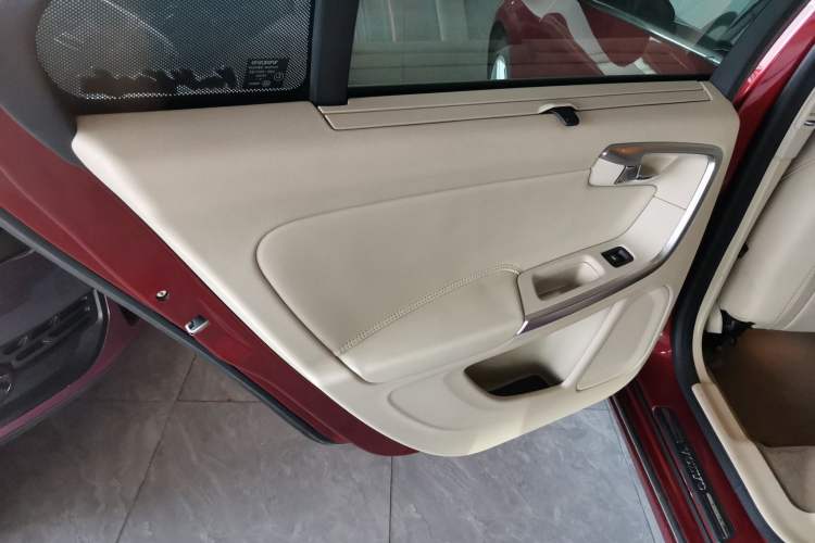 Used Volvo S60 2014 S60L T5 Intelligent Drive Edition Interior 8