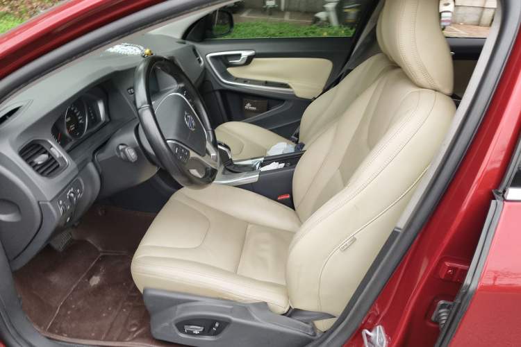 Used Volvo S60 2014 S60L 2.0T Zhiyuan Edition Left Front Seat
