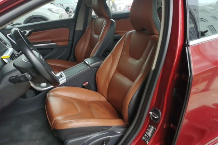 Used Volvo S60 2014 S60L 2.0T Zhiyuan Edition Left Front Seat