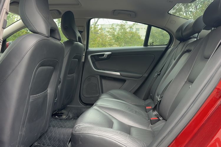 Used Volvo S60 2014 S60L 2.0T Zhiyuan Edition Left Rear Seat
