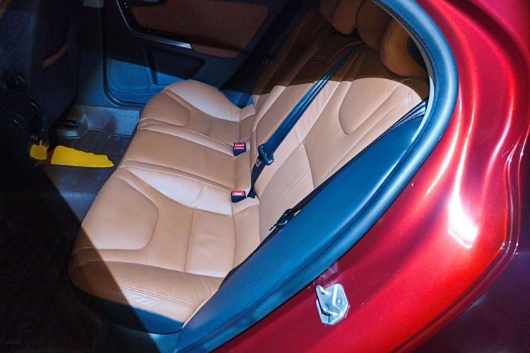 Used Volvo S60 2014 S60L 2.0T Zhiyuan Edition Left Rear Seat