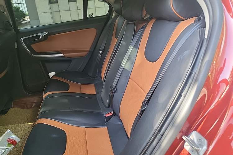 Used Volvo S60 2014 S60L 2.0T Zhiyuan Edition Left Rear Seat
