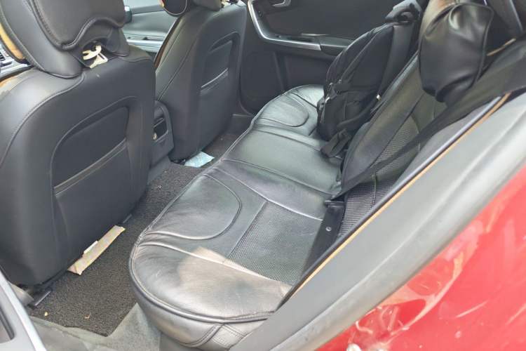 Used Volvo S60 2014 S60L 2.0T Zhiyuan Edition Left Rear Seat