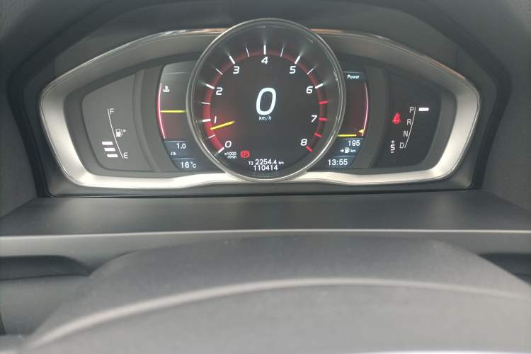 Used Volvo S60 2014 S60L T5 Smart Upgrade Edition Odometer Close Up