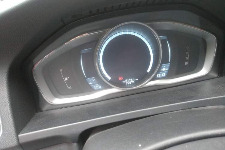 Used Volvo S60 2014 T5 Zhiya Edition Odometer Close Up