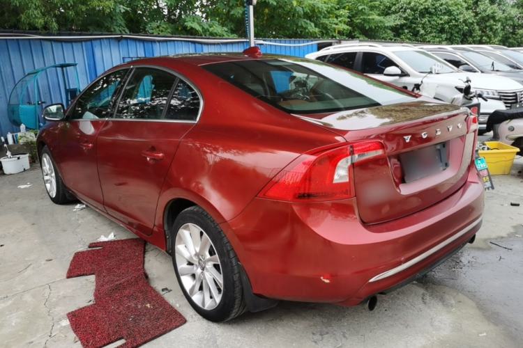 Used Volvo S60 2014 S60L 2.0T Zhiyuan Edition Rear Left 45 Deg
