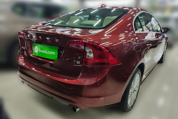 Used Volvo S60 2014 T5 Zhiyi Edition Rear Right 45 Deg
