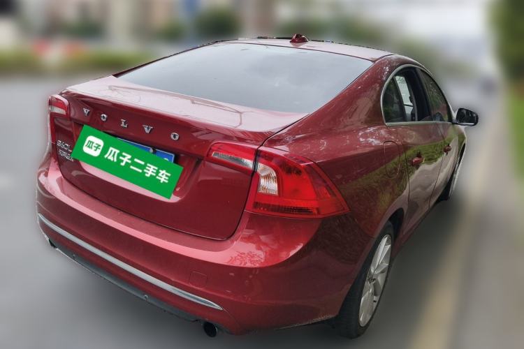 Used Volvo S60 2014 S60L 2.0T Zhiyuan Edition Rear Right 45 Deg