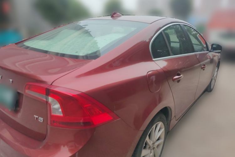 Used Volvo S60 2014 T5 Zhiyi Edition Rear Right 45 Deg