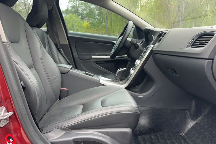 Used Volvo S60 2014 S60L 2.0T Zhiyuan Edition Right Front Seat