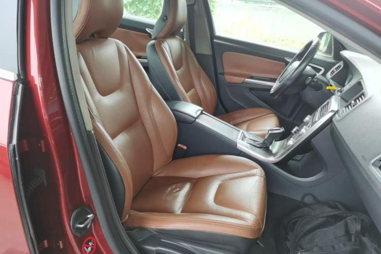 Used Volvo S60 2014 S60L 2.0T Zhiyuan Edition Right Front Seat