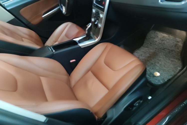 Used Volvo S60 2014 S60L 2.0T Zhiyuan Edition Right Front Seat