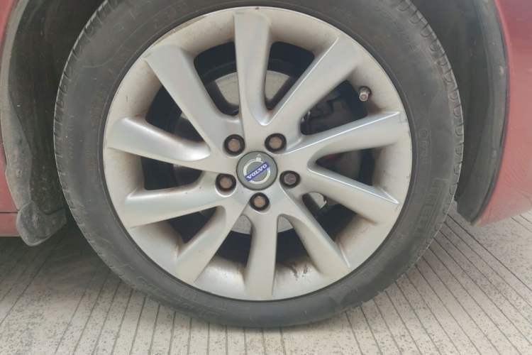 Used Volvo S60 2014 T5 Zhiyi Edition Right Front Wheel Hub