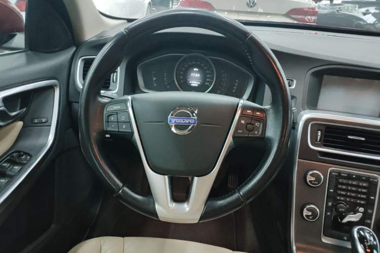Used Volvo S60 2014 T5 Zhiyi Edition Steering Wheel
