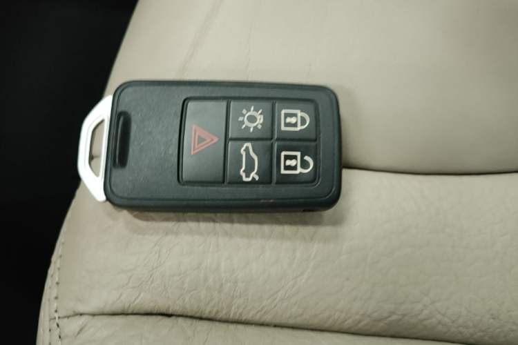 Used Volvo S60 2014 T5 Zhiyi Edition Vehicle Key