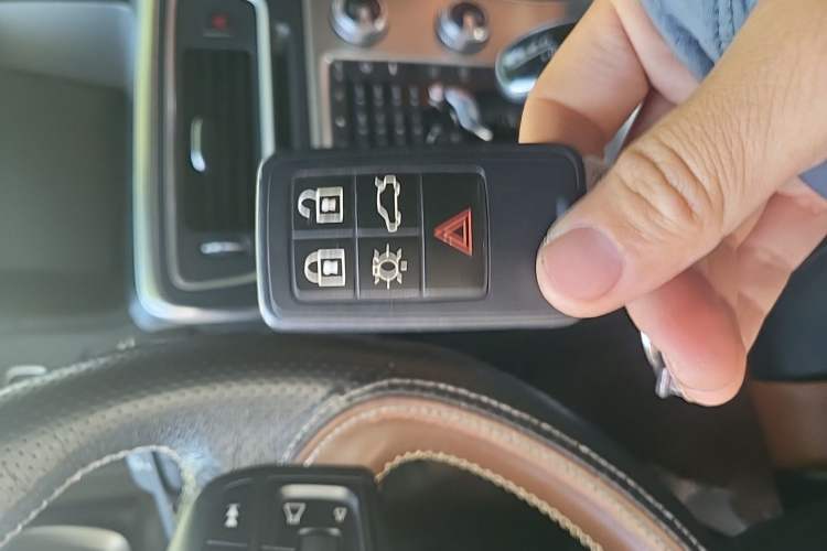 Used Volvo S60 2014 S60L 2.0T Zhiyuan Edition Vehicle Key
