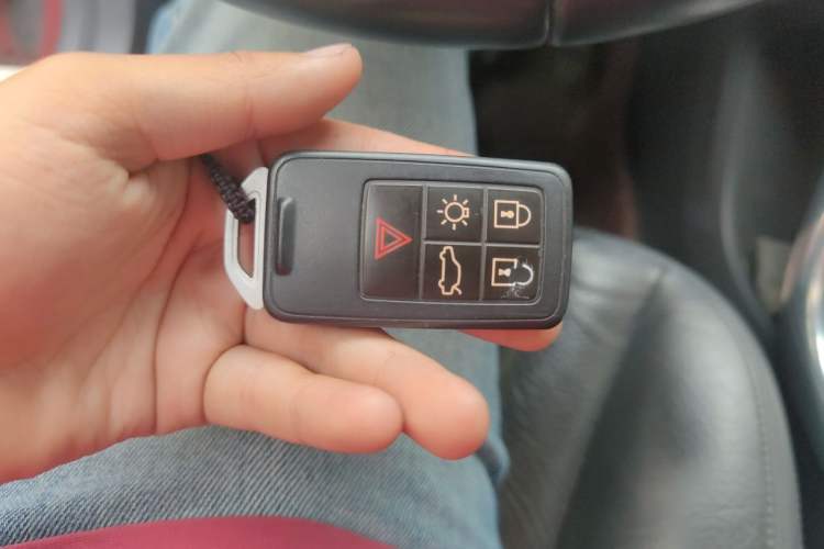Used Volvo S60 2014 T5 Zhiyi Edition Vehicle Key