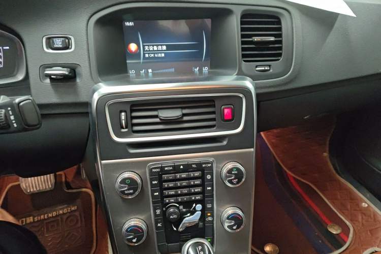 Used Volvo S60 2014 S60L 2.0T Zhiyuan Edition Audio And AC Panel