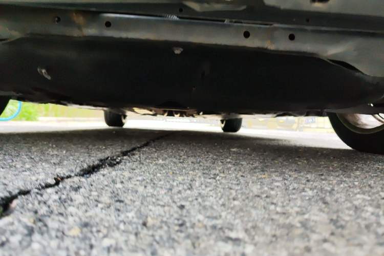 Used Volvo S60 2014 S60L 2.0T Zhiyuan Edition Chassis Front