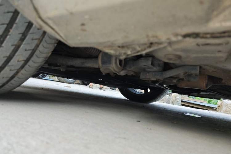 Used Volvo S60 2014 S60L 2.0T Zhiyuan Edition Chassis Front Left