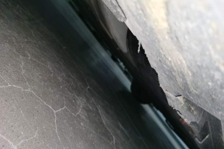 Used Volvo S60 2014 S60L 2.0T Zhiyuan Edition Chassis Front Left