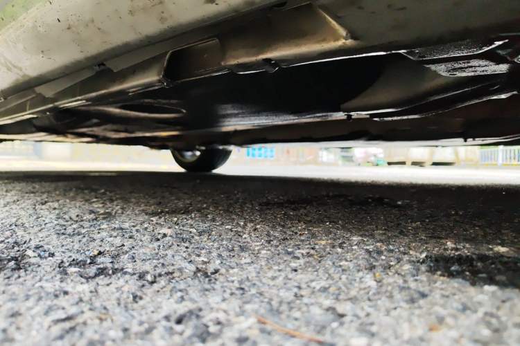 Used Volvo S60 2014 S60L 2.0T Zhiyuan Edition Chassis Front Right