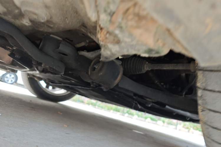 Used Volvo S60 2014 S60L 2.0T Zhiyuan Edition Chassis Front Right