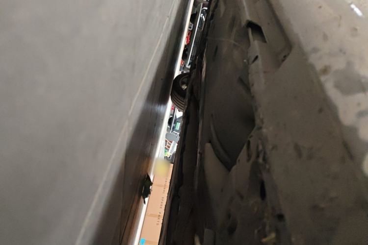 Used Volvo S60 2014 S60L 2.0T Zhiyuan Edition Chassis Front Right
