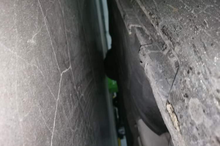 Used Volvo S60 2014 S60L 2.0T Zhiyuan Edition Chassis Front Right