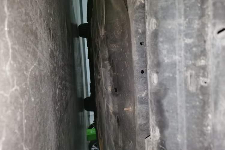 Used Volvo S60 2014 S60L 2.0T Zhiyuan Edition Chassis Front