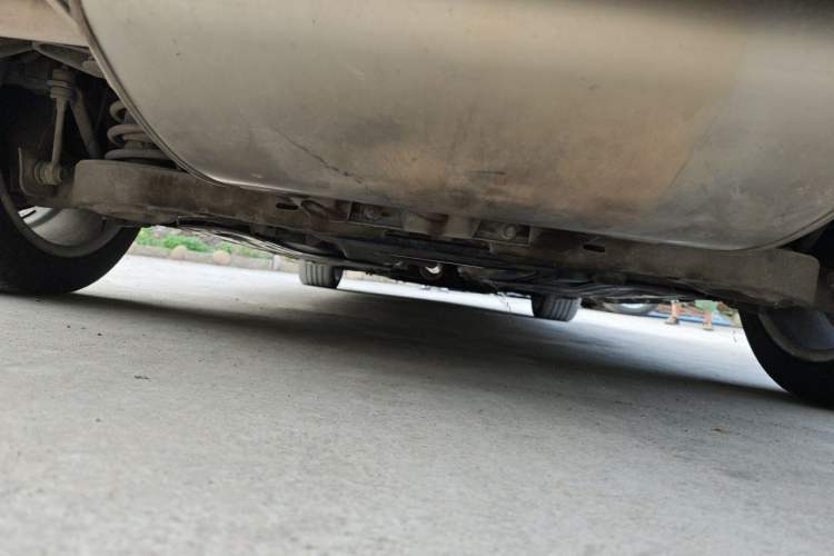 Used Volvo S60 2014 S60L 2.0T Zhiyuan Edition Chassis Rear