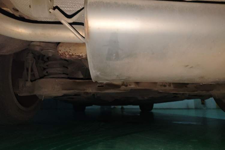 Used Volvo S60 2014 S60L 2.0T Zhiyuan Edition Chassis Rear