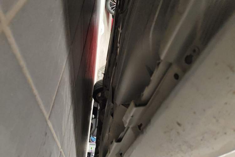 Used Volvo S60 2014 S60L 2.0T Zhiyuan Edition Chassis Rear Right