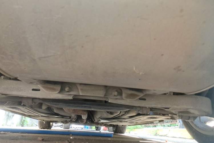Used Volvo S60 2014 S60L 2.0T Zhiyuan Edition Chassis Rear