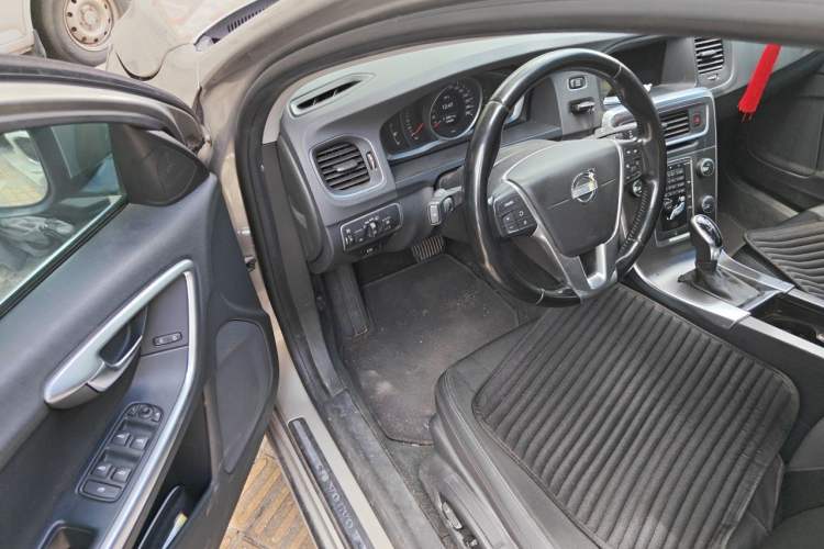 Used Volvo S60 2014 S60L 2.0T Intelligent Upgrade Edition Driver Seat