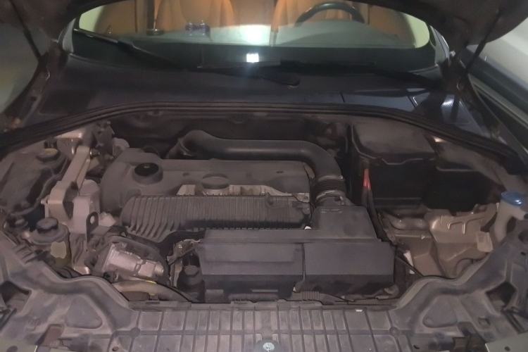 Used Volvo S60 2014 S60L T5 Intelligent Drive Edition Engine Bay