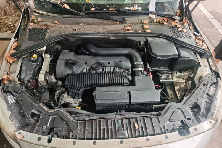 Used Volvo S60 2014 S60L T5 Intelligent Drive Edition Engine Bay