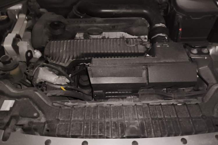 Used Volvo S60 2014 S60L T5 Intelligent Drive Edition Engine Bay
