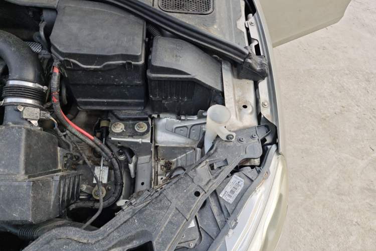 Used Volvo S60 2014 S60L 2.0T Zhiyuan Edition Engine Bay Left